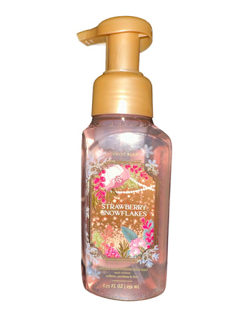 Bath & Body Works Strawberry Snowflakes Foaming Hand Soap