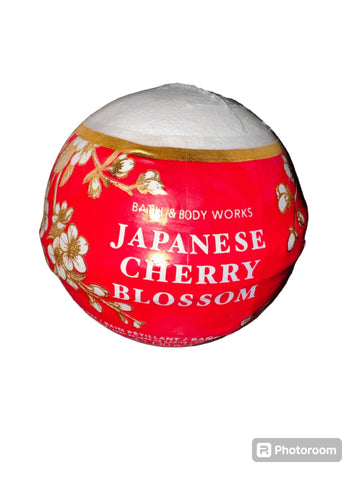 Bath & Body Works Japanese Cherry Blossom Bath Bomb